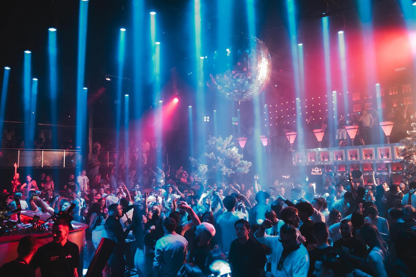 zone club club pristina xceed 9550
